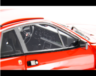 Lancia 037 Rally Stradale 1982 Rosso Laudoracing 1:18 Resinemodell (Türen, Motorhaube... nicht zu öffnen!)